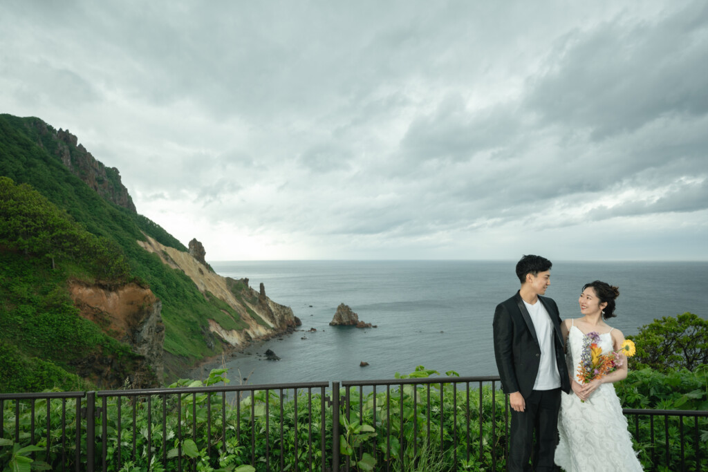 小樽迎浜館｜北海道小樽ファミリーウェディング｜結婚式の前後では、小樽の街にお出かけしてロケーションフォト撮影｜全室オーシャンビューの隠れ家ホテル・小樽迎賓館での【完全貸切・滞在型少人数結婚式】プラン